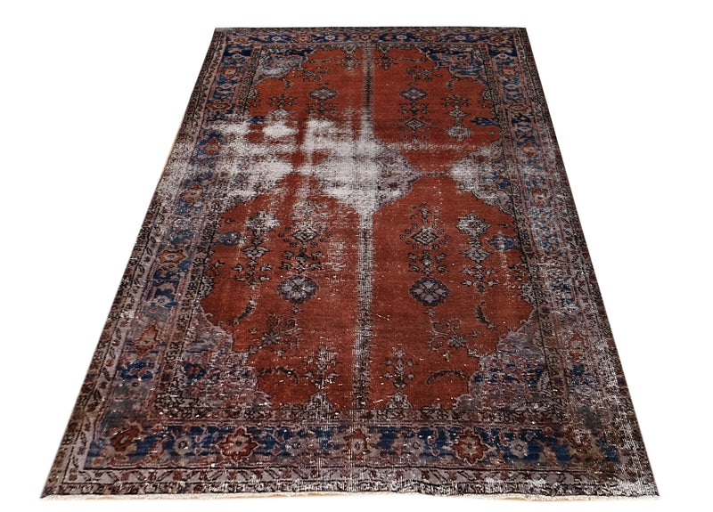 Turkish Vintage Hand-Knotted Red Wool 142 x 274 cm (4' 8" x 8' 12")