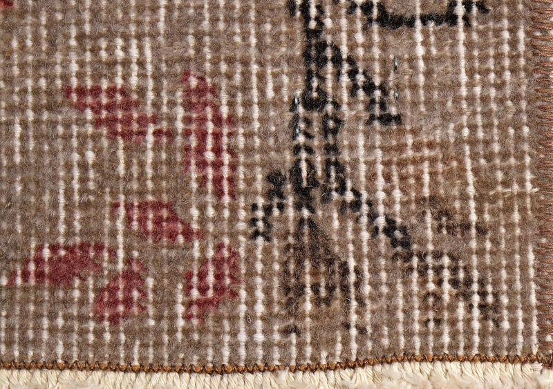 Turkish Vintage Hand-Knotted Beige Wool 144 x 255 cm (4' 9" x 8' 4")