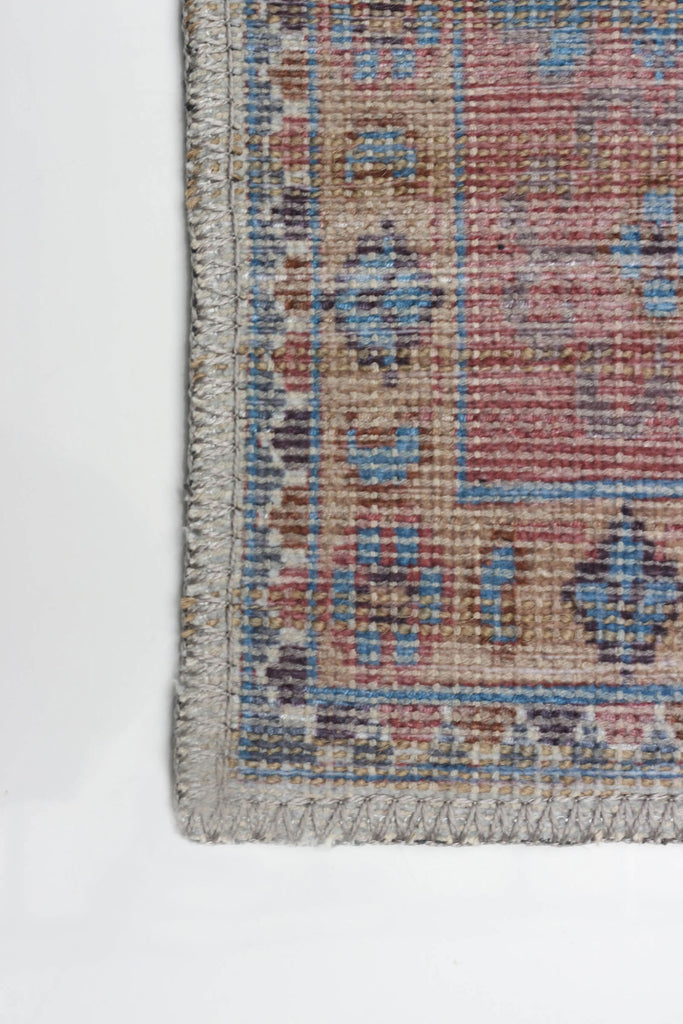 Washable Traditional Medallion Uzes Area Rug Light Blue Therugsoutlet.ca