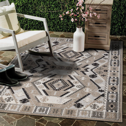 Richmond Kilim Medallion Outdoor Rug - Beige and Brown