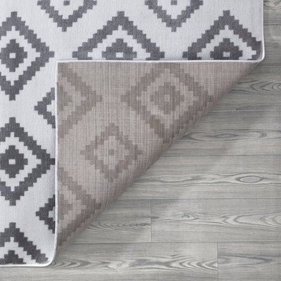 Trendy 7984 White Geometric Design Area Rug The Rugs Outlet